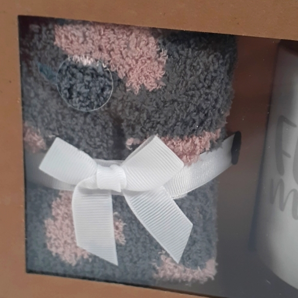 Fur Mama Coffee Cup and Fuzzy Gray and Pink Socks for Dog Owner Gift Set - Picture 6 of 11